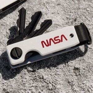 Ridge KeyCase, NASA, Holds 2-6 Keys Securely, NIB, NWT